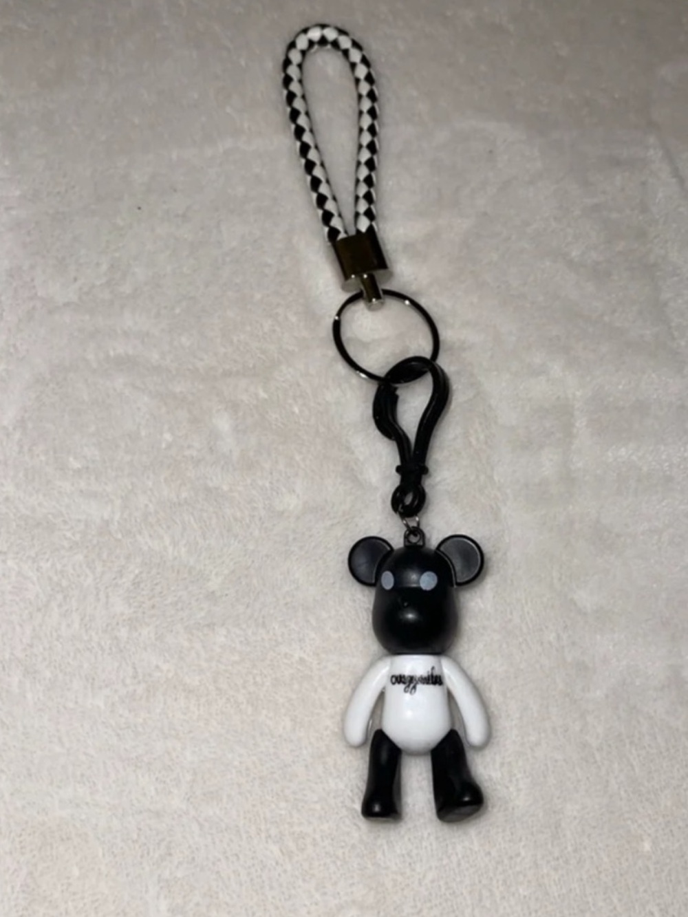 White Eyes Popobe Mouse Keychain 3 Inch
Black Mouse White Shirt Plastics Clip